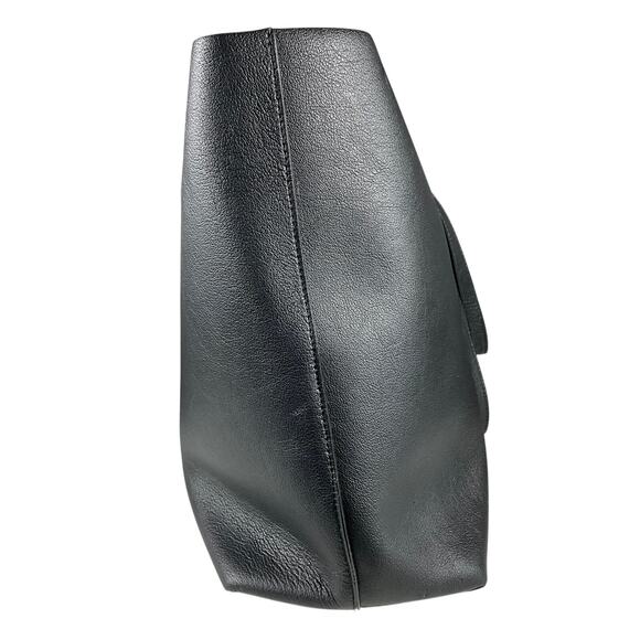 Saint Laurent 'Shopper' Black Leather Large Textured Tote Bag - Picture 3 of 16